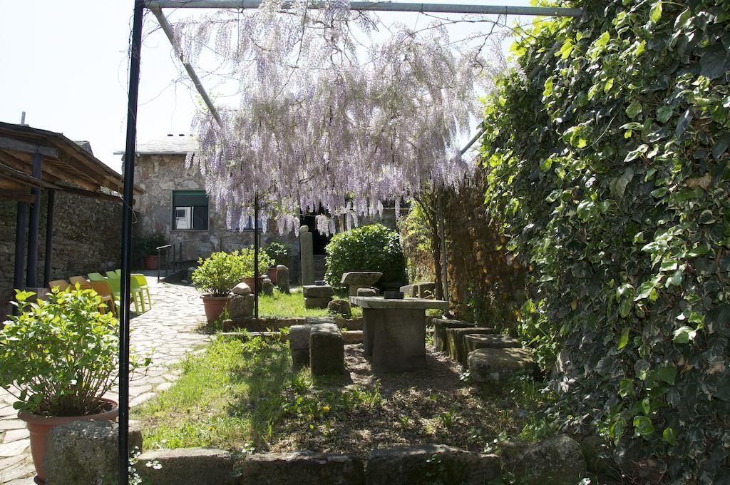 Albergue Los Blasones Sarria Exterior photo