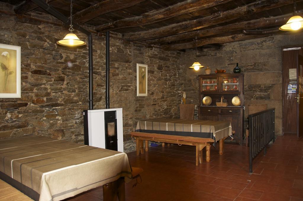 Albergue Los Blasones Sarria Exterior photo