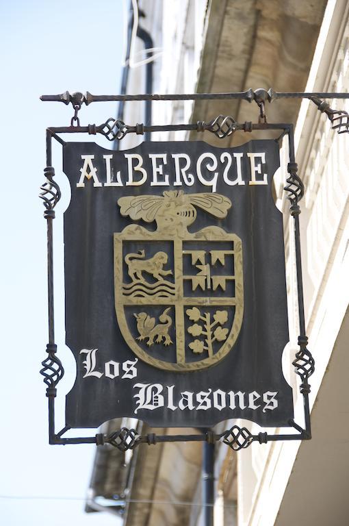 Albergue Los Blasones Sarria Exterior photo