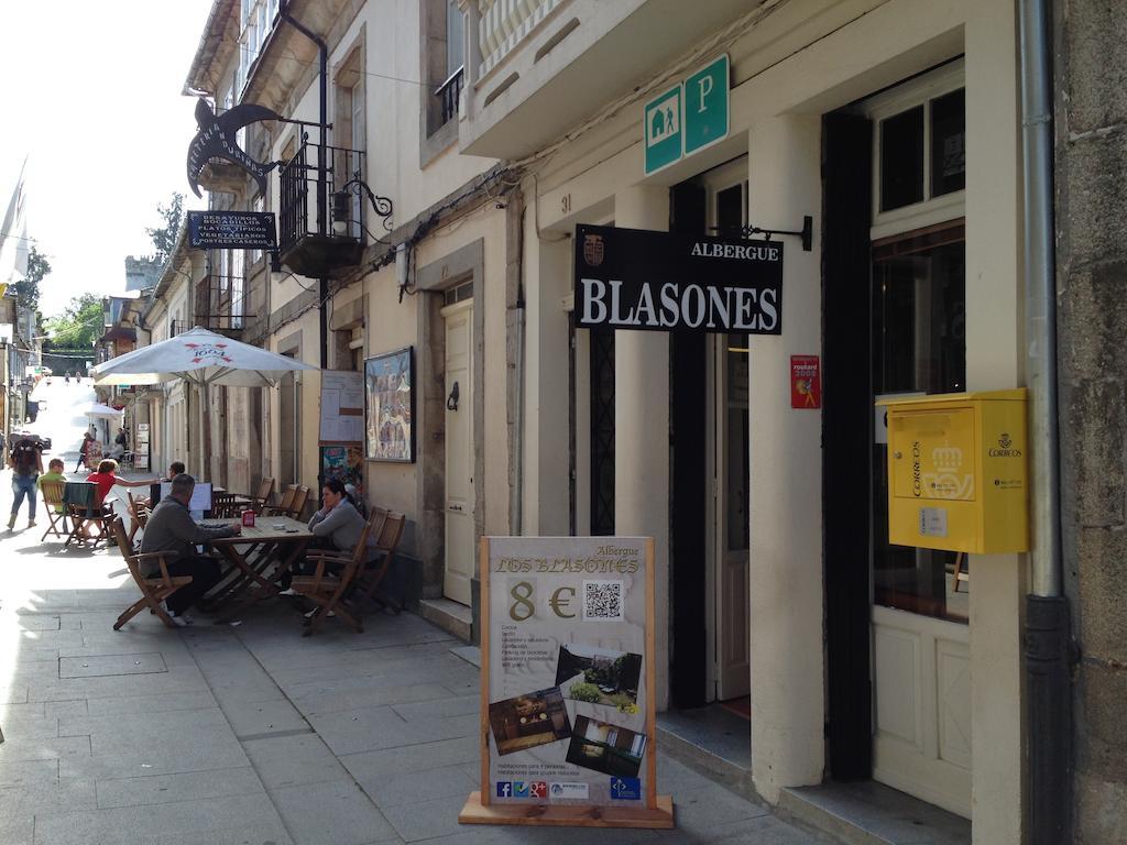 Albergue Los Blasones Sarria Exterior photo
